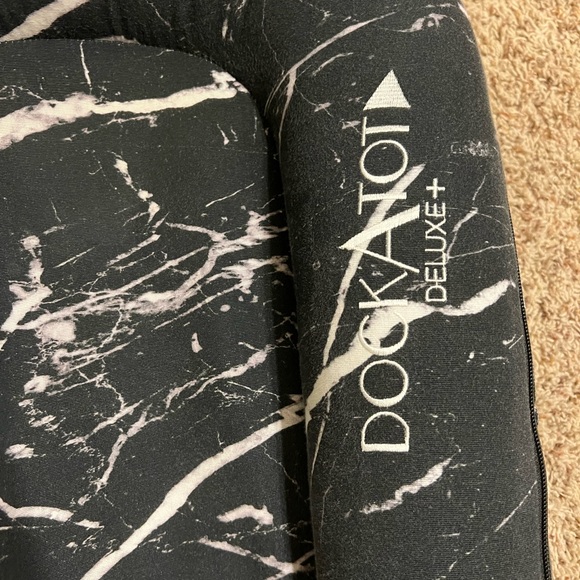 Black marble dock a tot deluxe - Picture 4 of 4